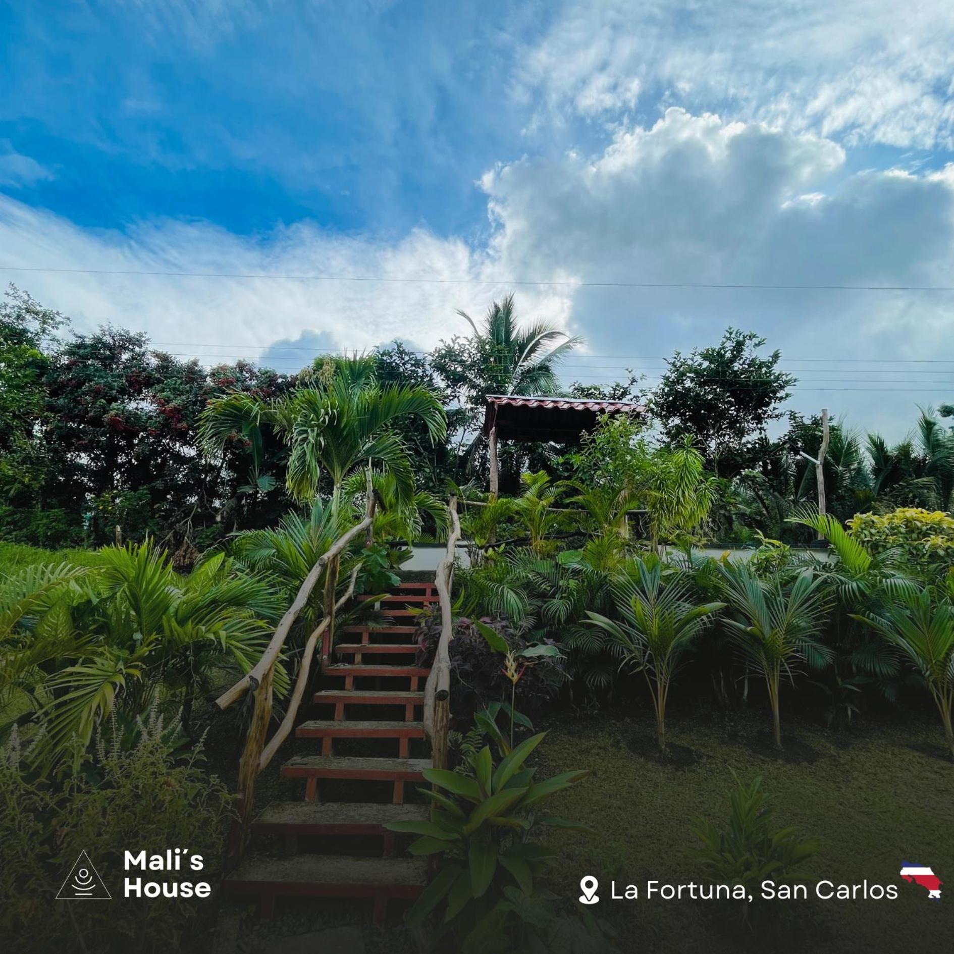Mali'S House Hotel La Fortuna Buitenkant foto
